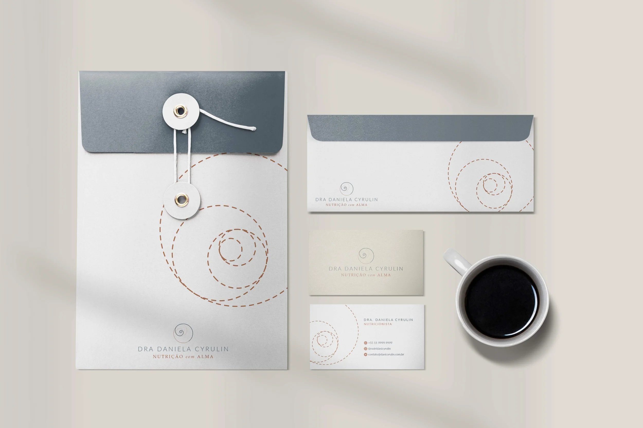 nutricionist branding and stationery.jpg
