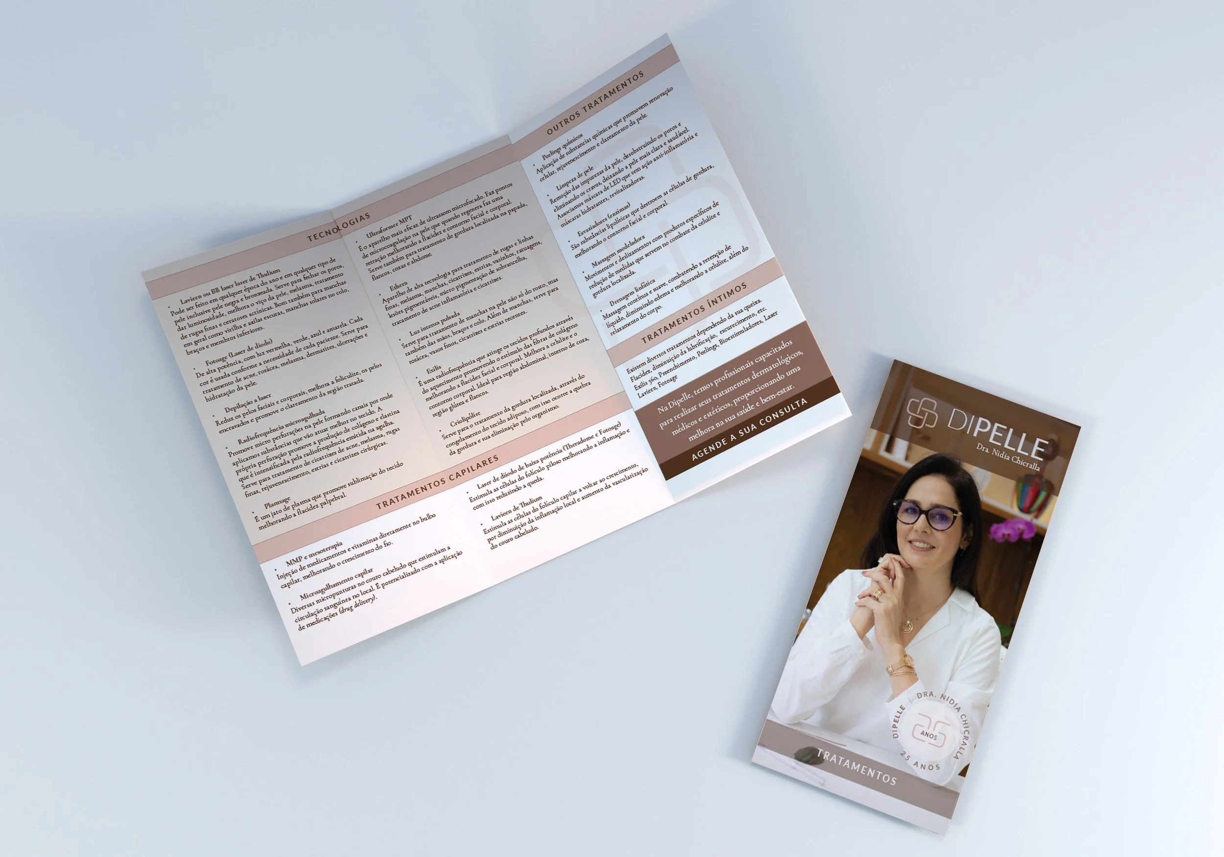 folder com servicos de dermatologia