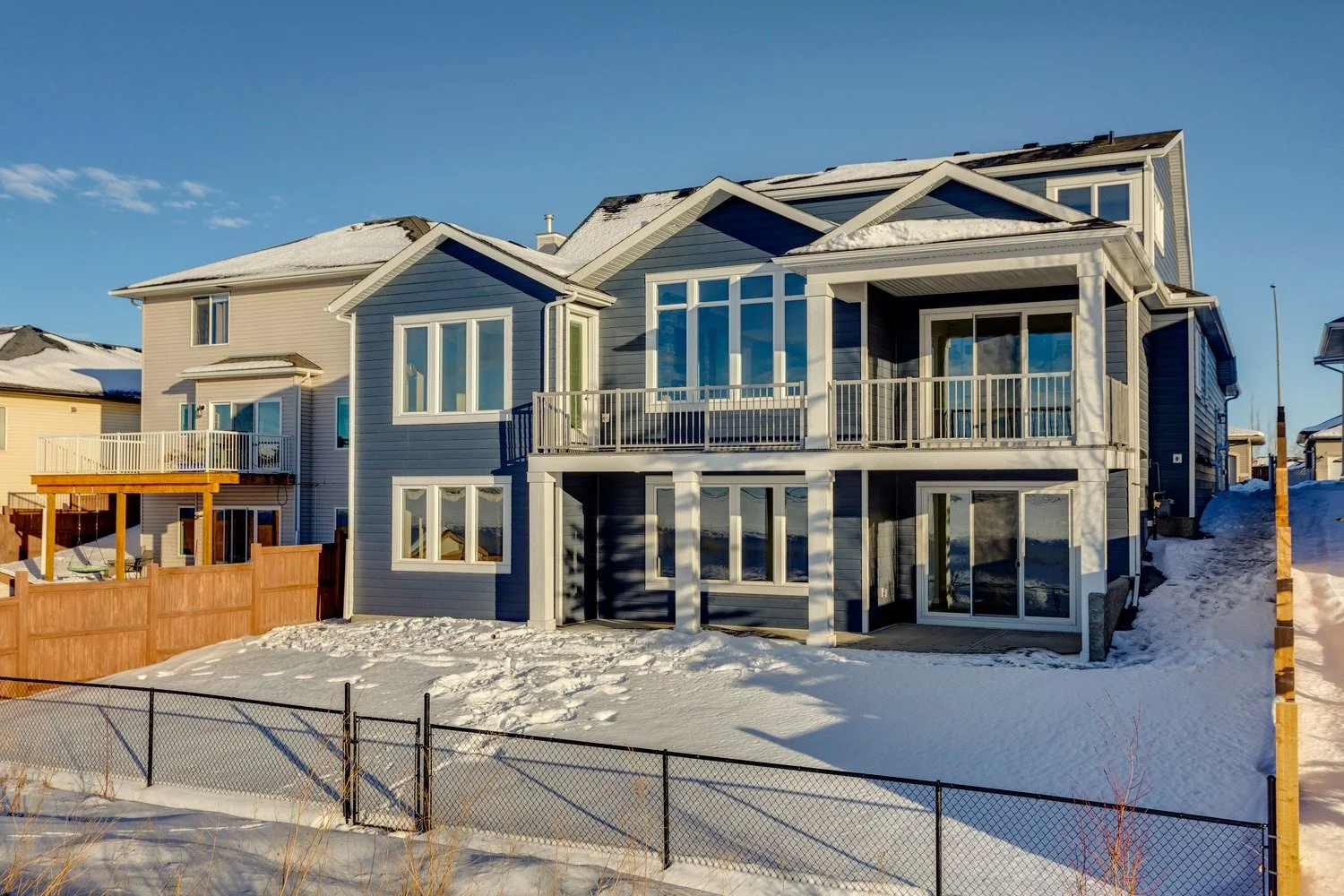 Iron-Rock-Homes_Crossfield_Exterior-06.jpg