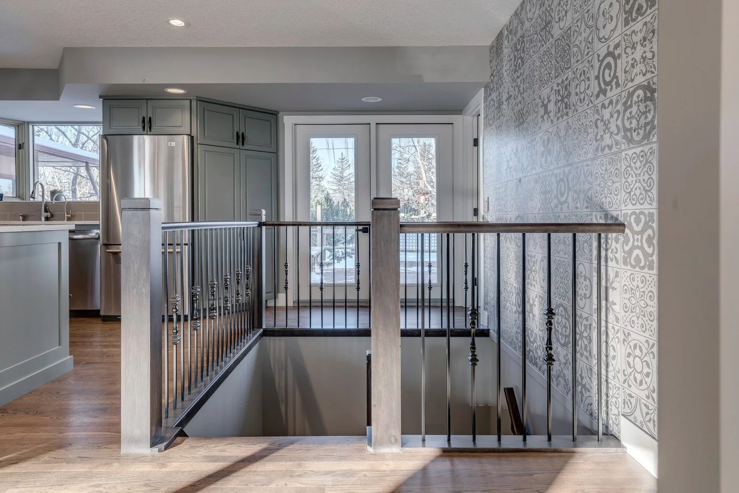 Iron-Rock-Homes_Prairie-Schooner_Stairwell-02.jpg
