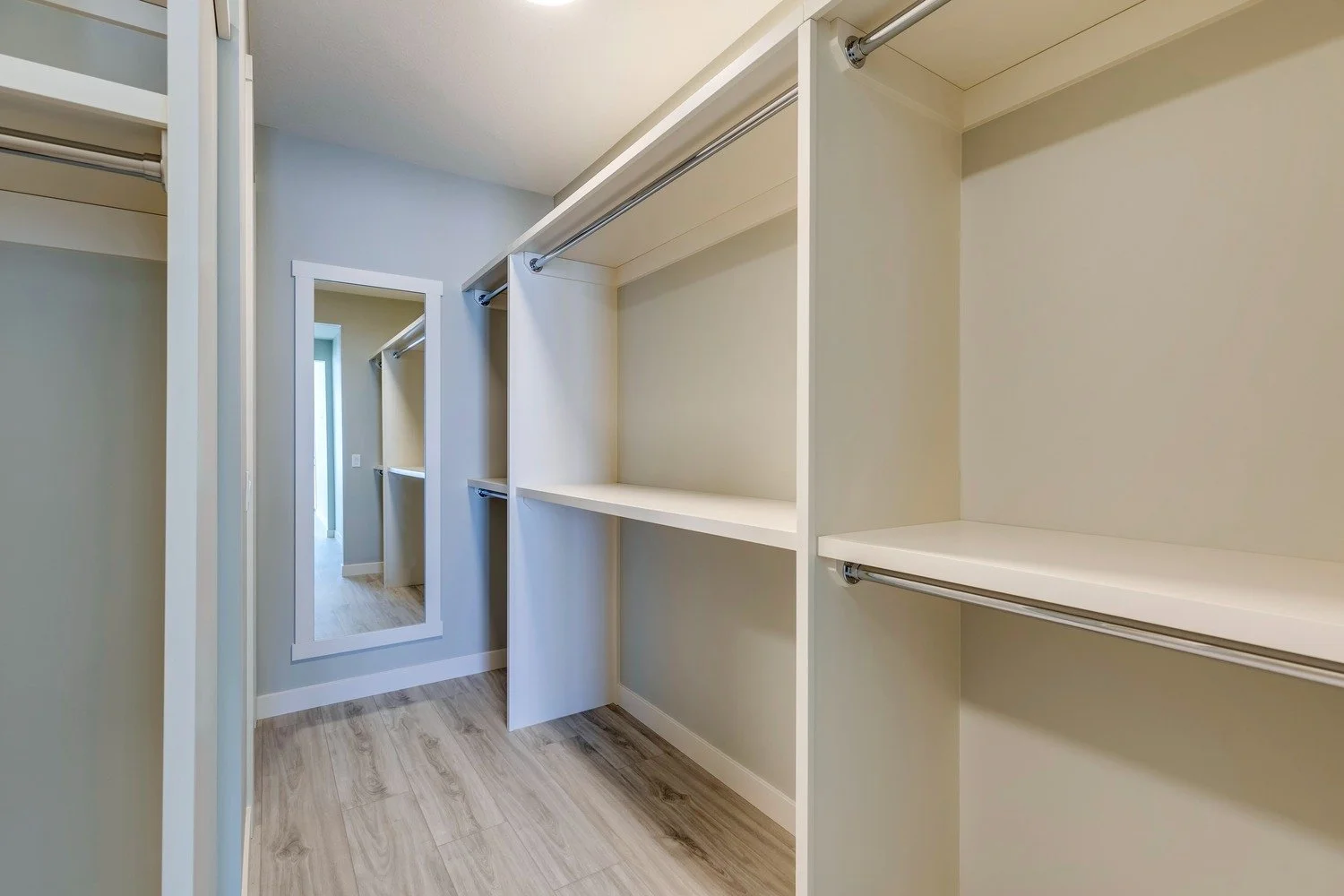 Iron-Rock-Homes_Crossfield_Master-Closet-01.jpg