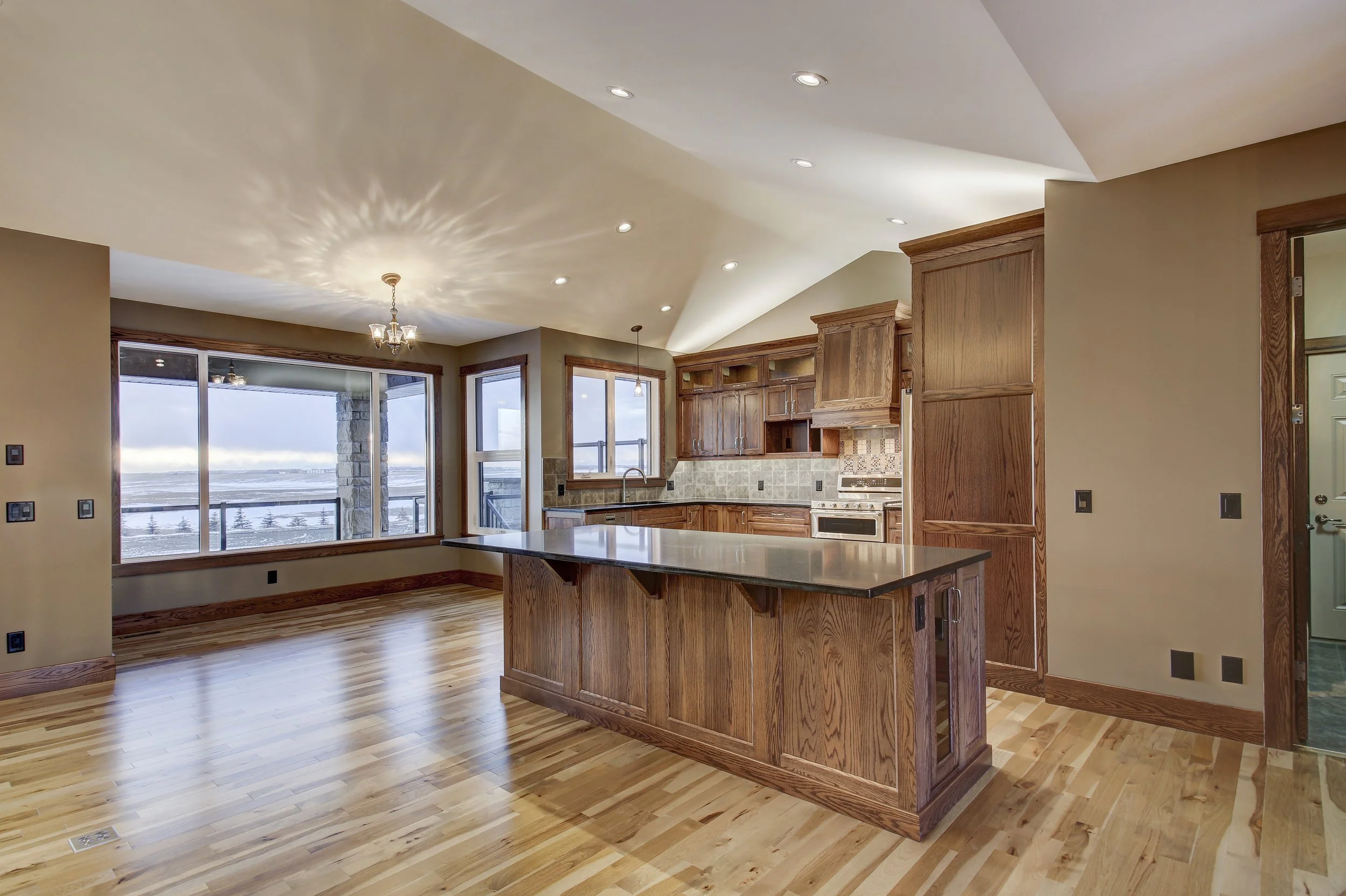 Iron-Rock-Homes-Rocky-View-II_Kitchen-03.jpg