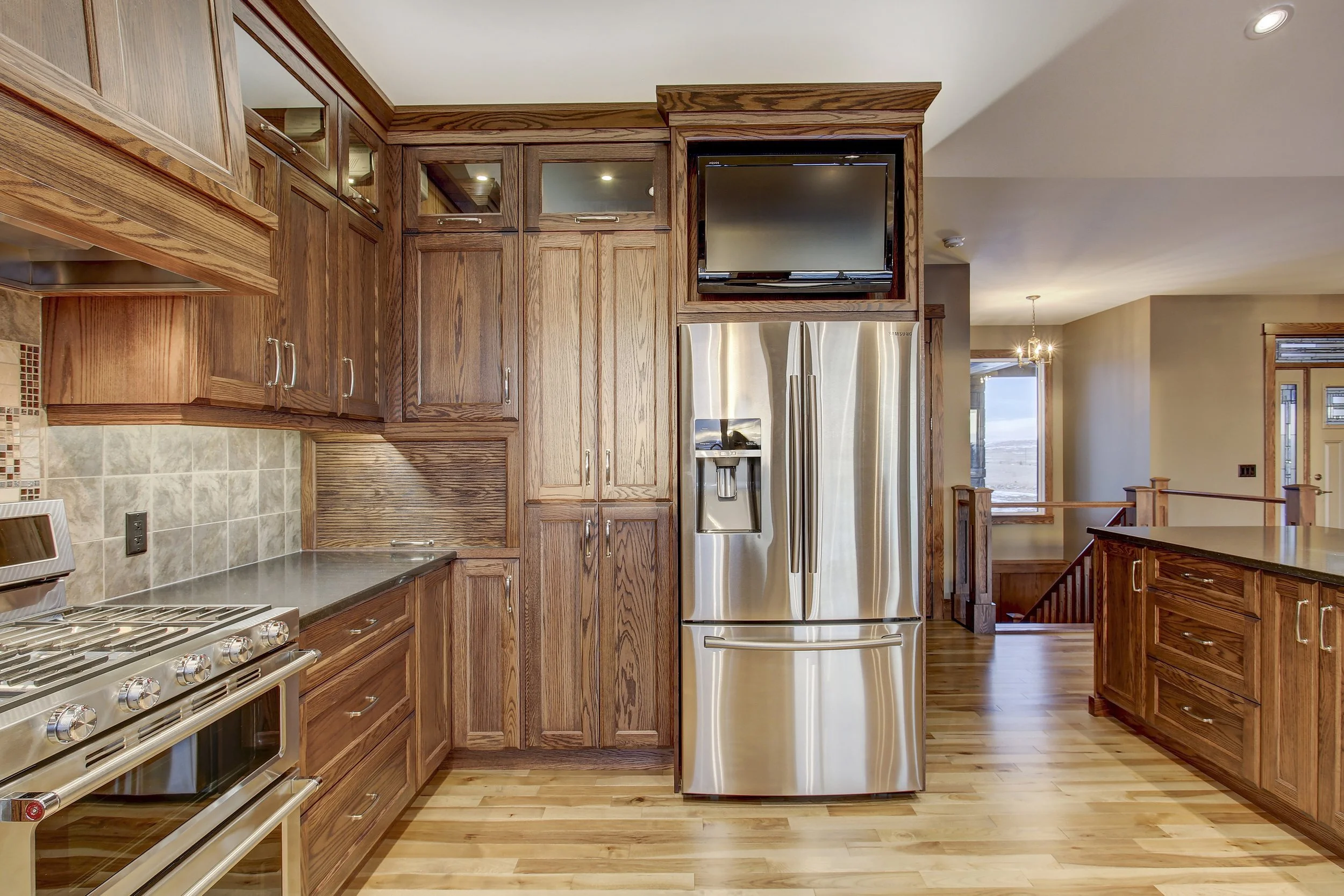 Iron-Rock-Homes-Rocky-View-II_Kitchen-09.jpg
