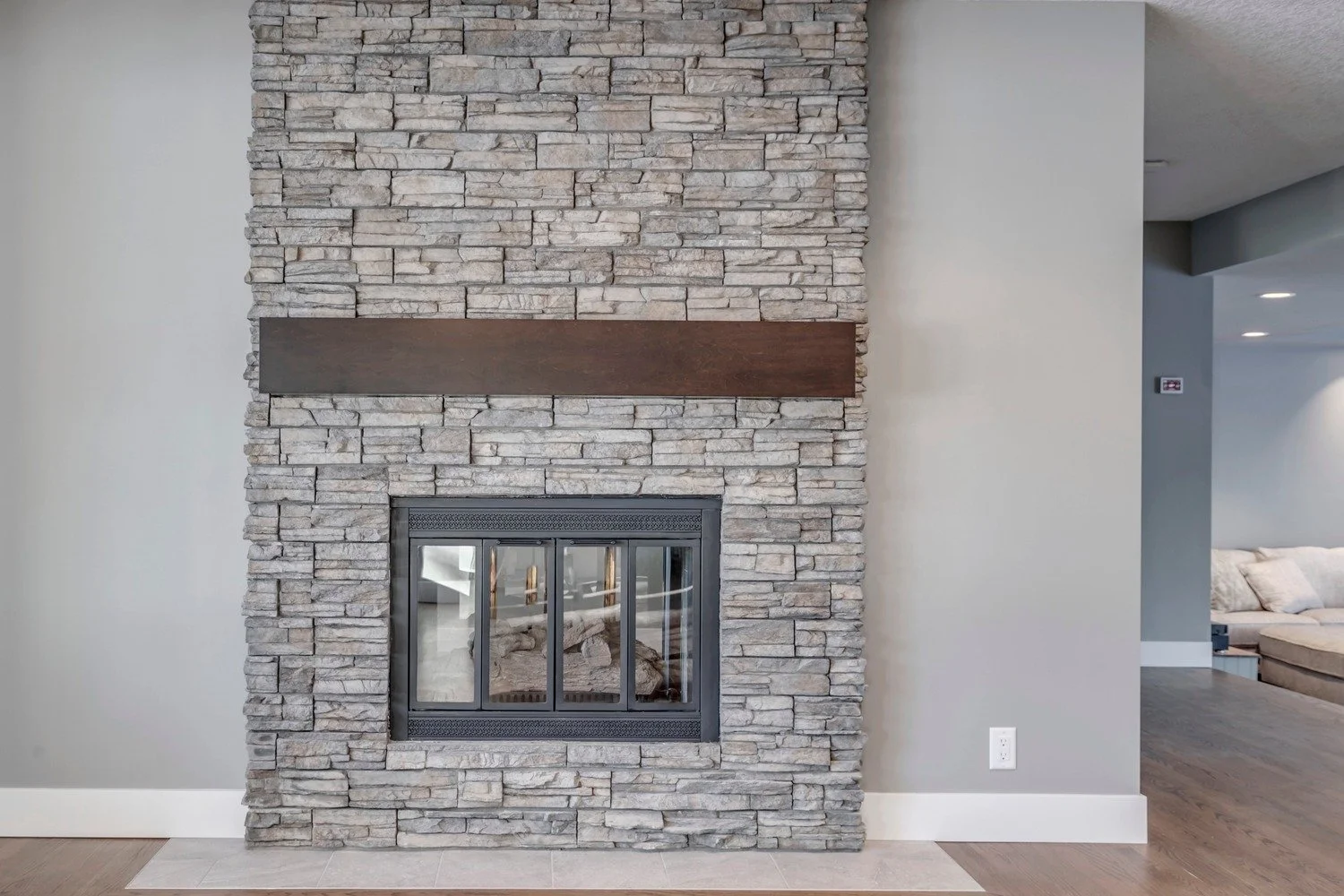 Iron-Rock-Homes_Prairie-Schooner_Fireplace-02.jpg