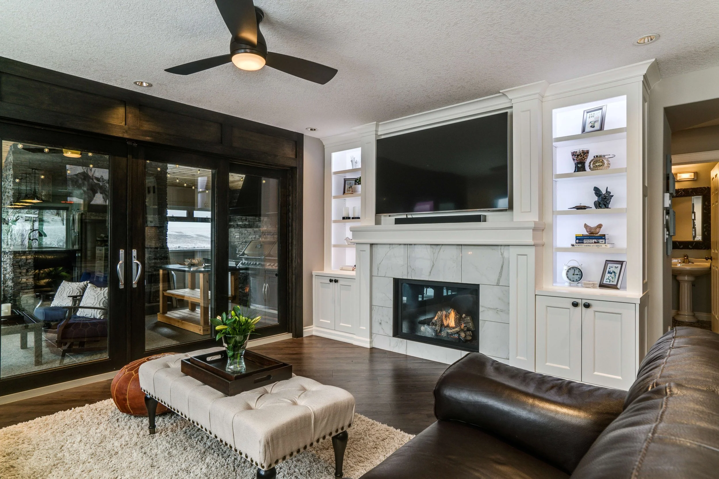 Iron-Rock-Homes_Rocky-View-03_Living_01.jpg