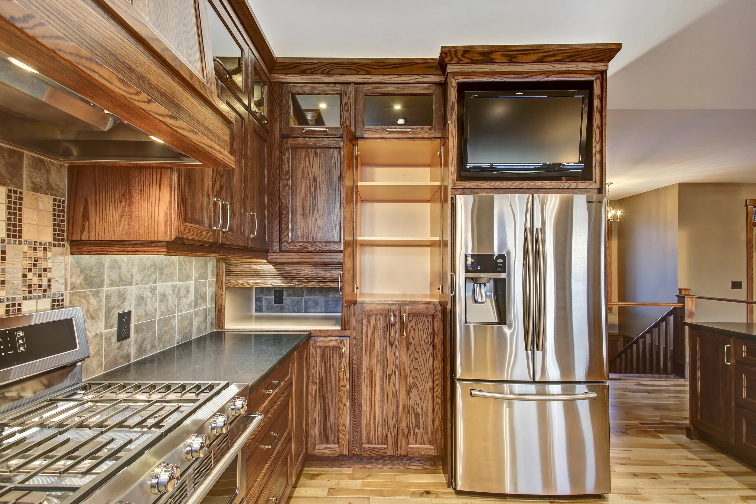 Iron-Rock-Homes-Rocky-View-II_Kitchen-11.jpg
