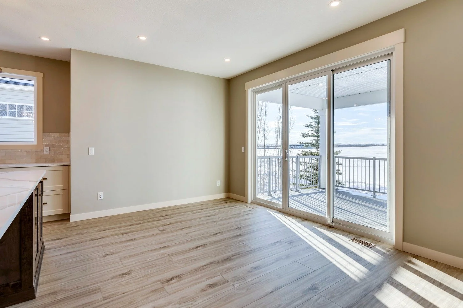 Iron-Rock-Homes_Crossfield_Dining-01.jpg