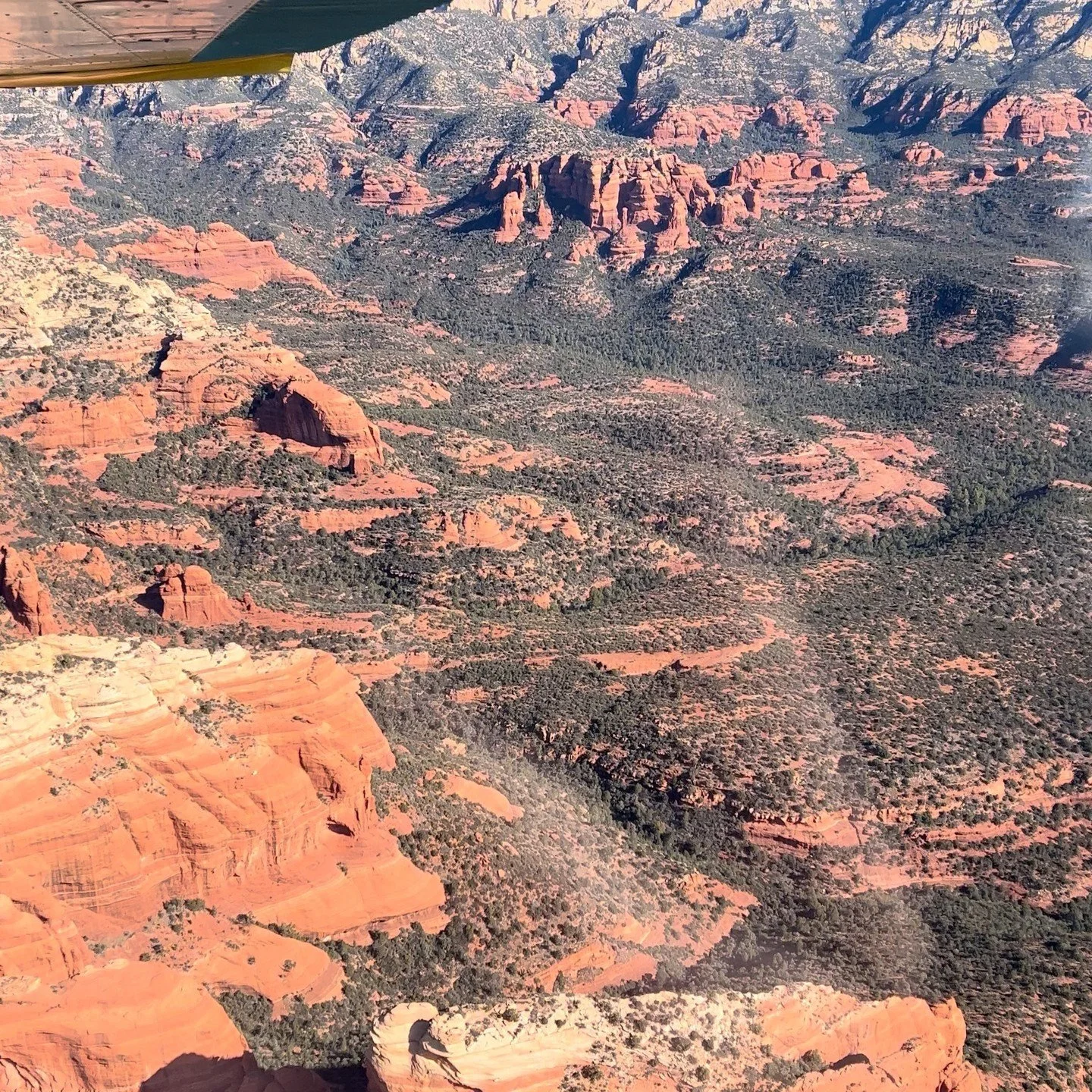 Takeoff. Open sky. Endless red rocks. 🌄
This is how Sedona feels when you fly above it&mdash;the perspective you didn&rsquo;t even know you were missing.
Tag someone you&rsquo;d bring on this flight 👇#Sedona #SedonaArizona #VisitSedona #AirTour #Sc