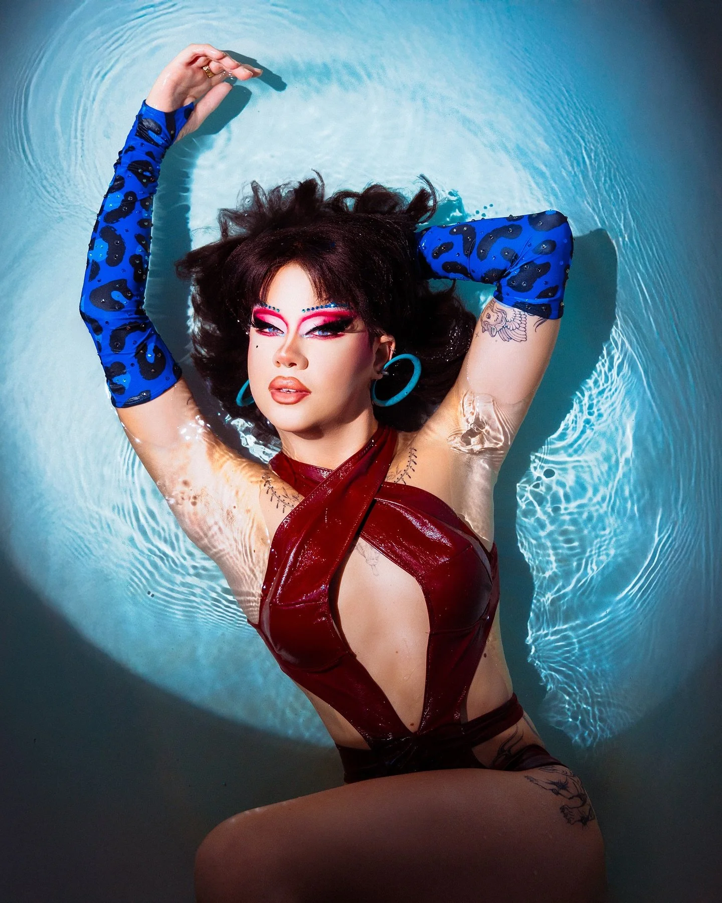 She sins pretty.
Model: @willowpillqueen 
Outfit: @jforpay 
#dragrace #dragqueen #rpdr