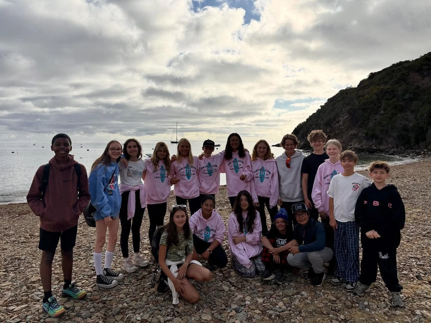 A Catalina trip to remember! Some owls got into ocean for the first time when the sun was down and some tasted freshly composted soil! They all got outside their comfort zone and made us so proud with their can-do attitudes and howling laughter 🐠🛶?