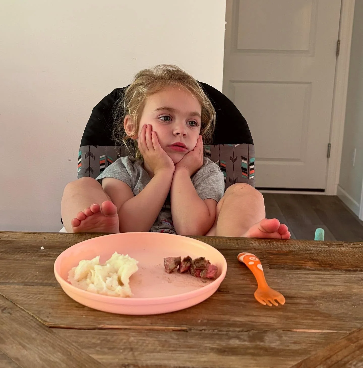 Do your meal times with your toddler look like this? 

Are you and/or your partner feeling discouraged and overwhelmed just trying to &ldquo;feed your kid&rdquo;? 

Curious about what&rsquo;s normal? 

I&rsquo;m here to help! 

Comment &ldquo;EAT&rdq