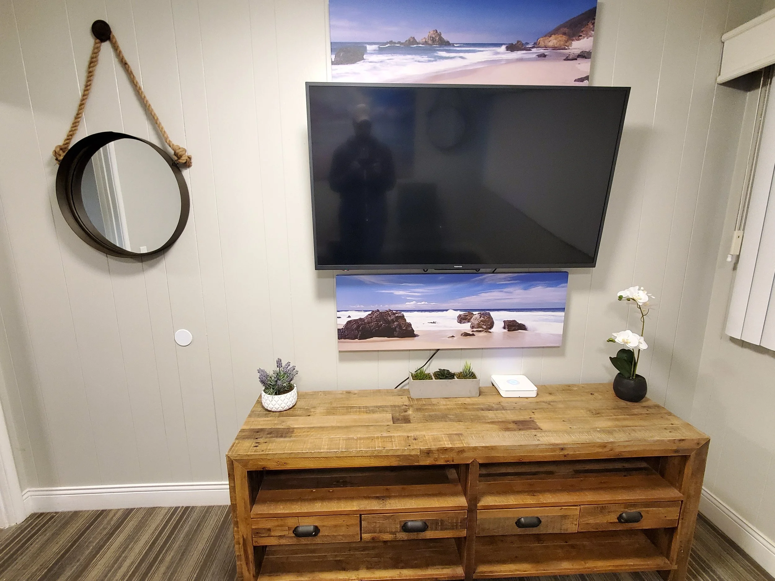 hemet waiting room 2.jpg