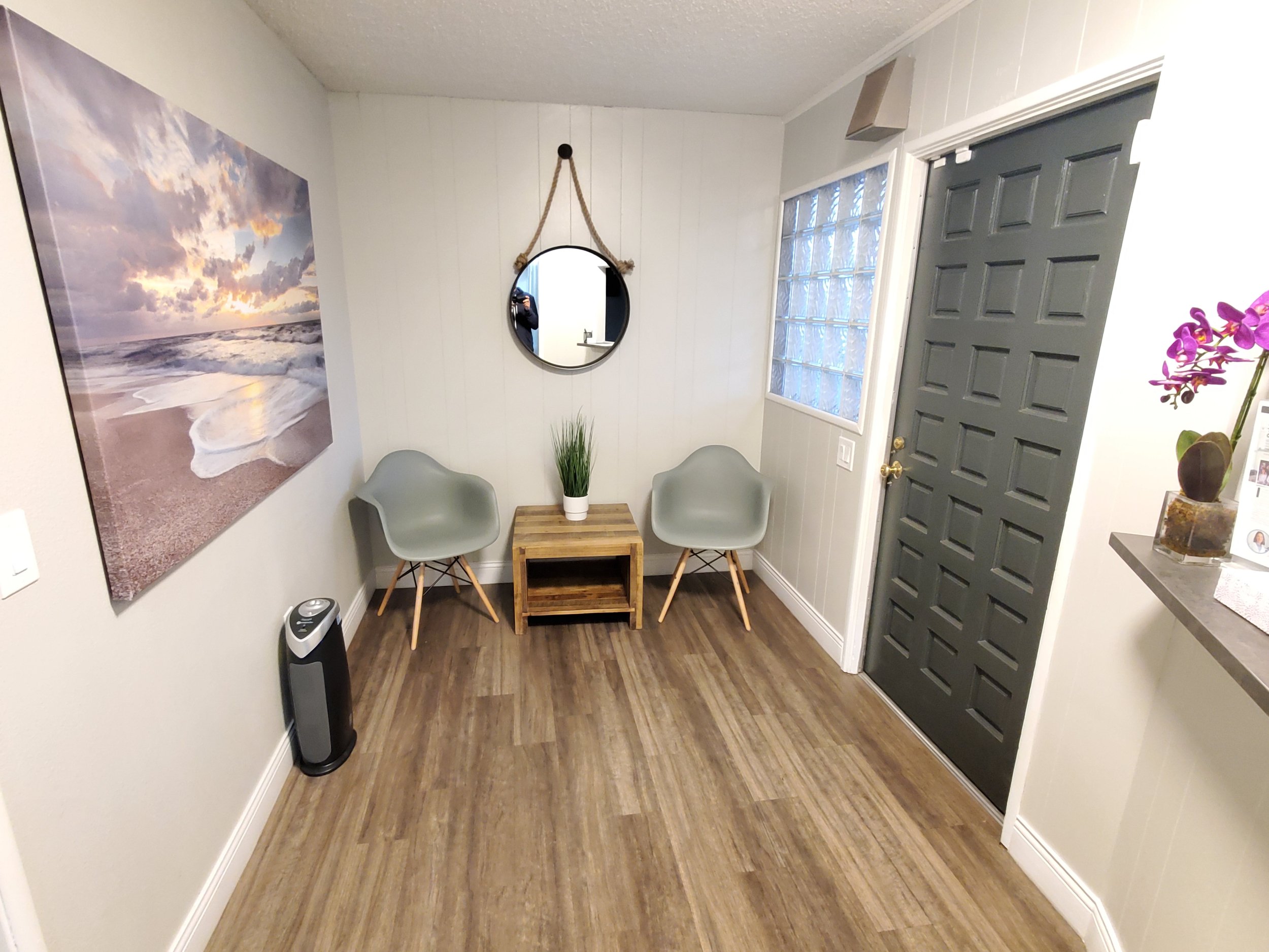 hemet waiting room.jpg