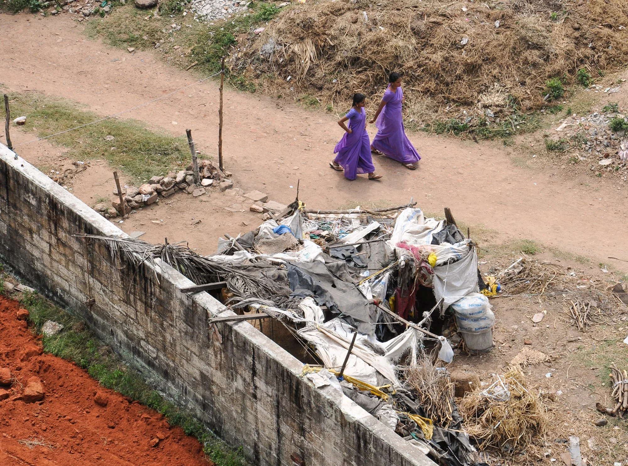 Bright saris, bright earth