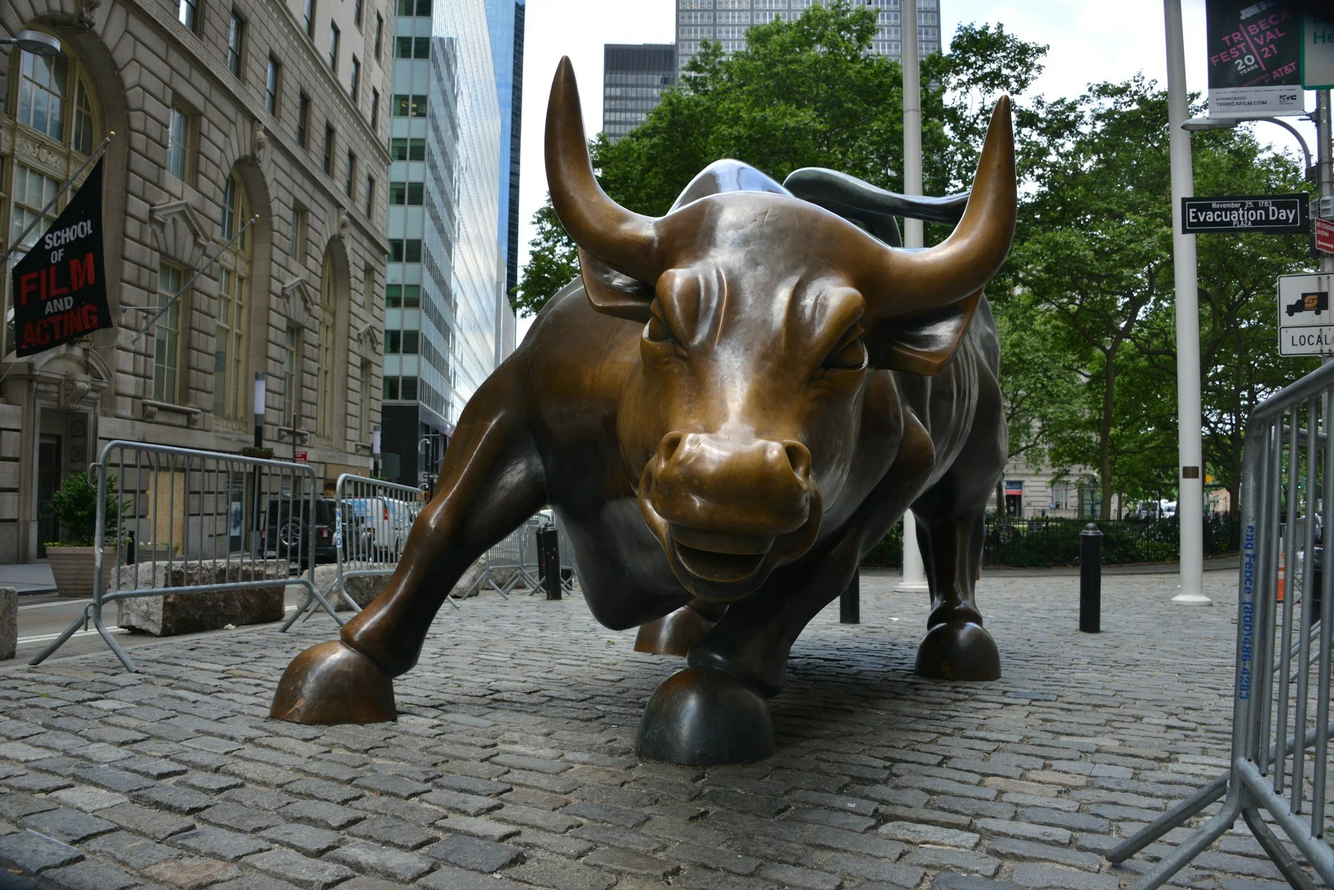 The Wall Street Bull, Bowling Green Park