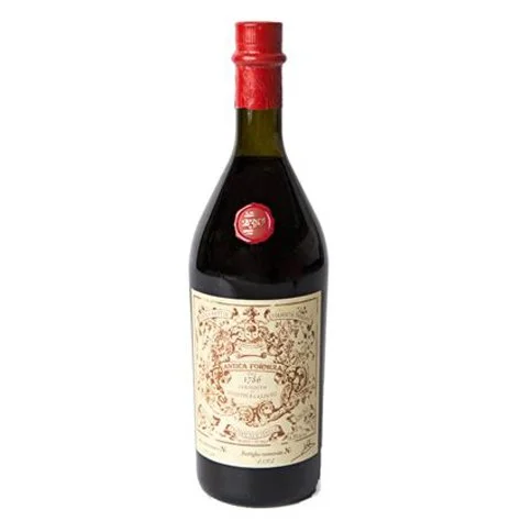 Carpano - Antica Formula — A rich and aromatic Italian vermouth with notes of vanilla, dried fruit, and spice, perfect for elevating classic cocktails like the Manhattan or Negroni.