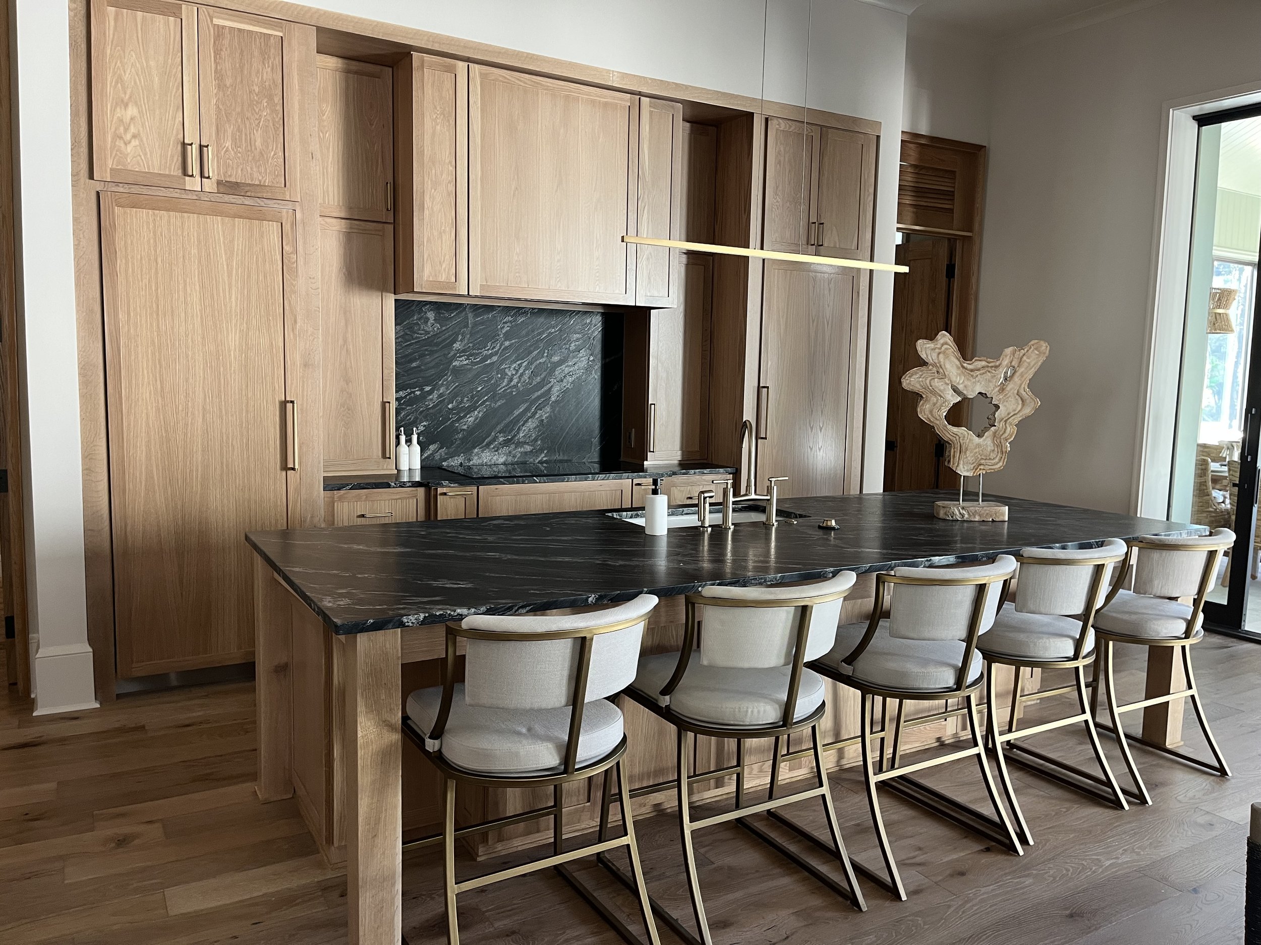 Project: Harrogate Spec House/
Builder: Hagood Homes of the Lowcountry/
Staging: Southern Oaks