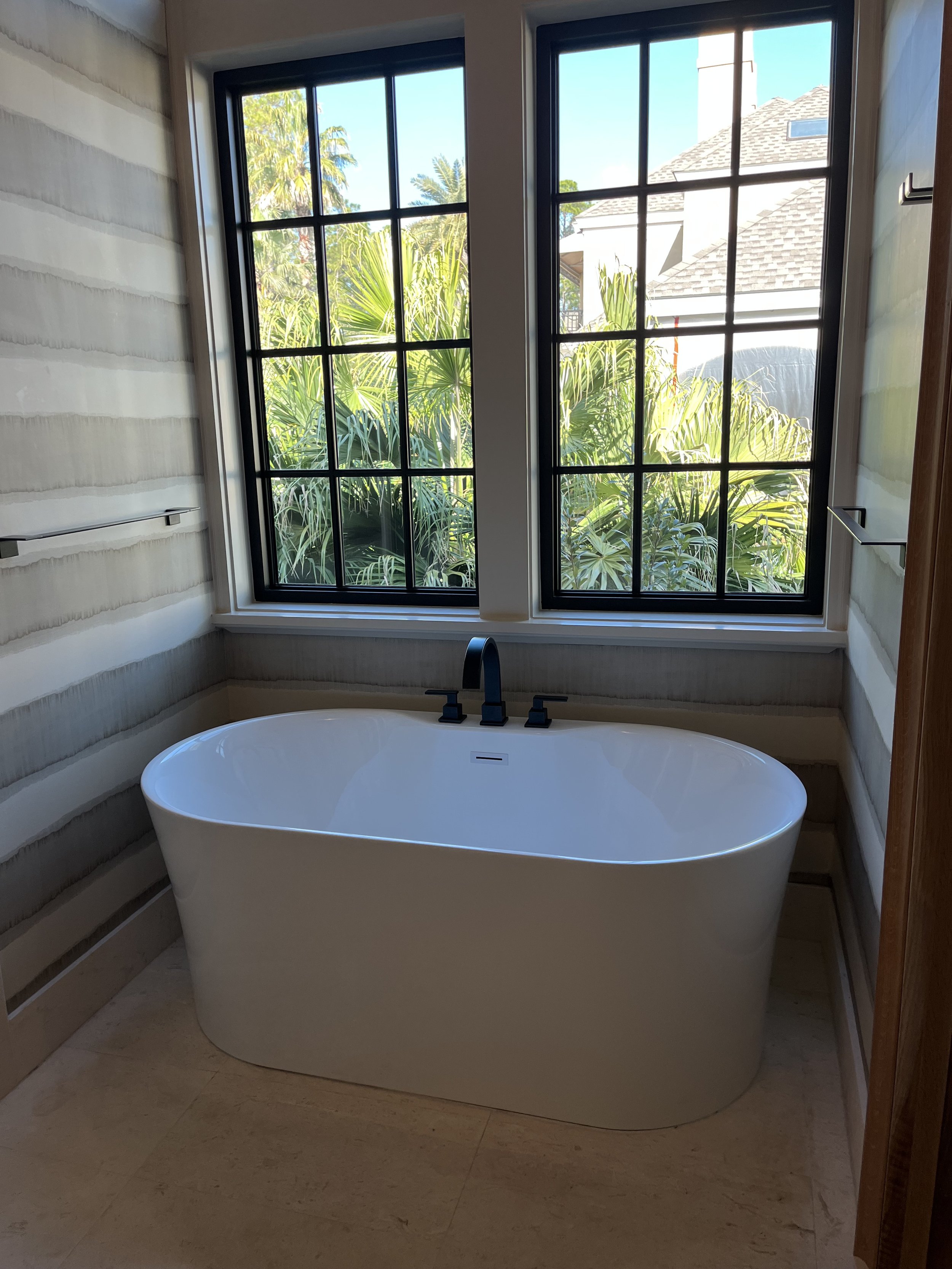 Project: Harrogate Spec House/
Builder: Hagood Homes of the Lowcountry/
Staging: Southern Oaks