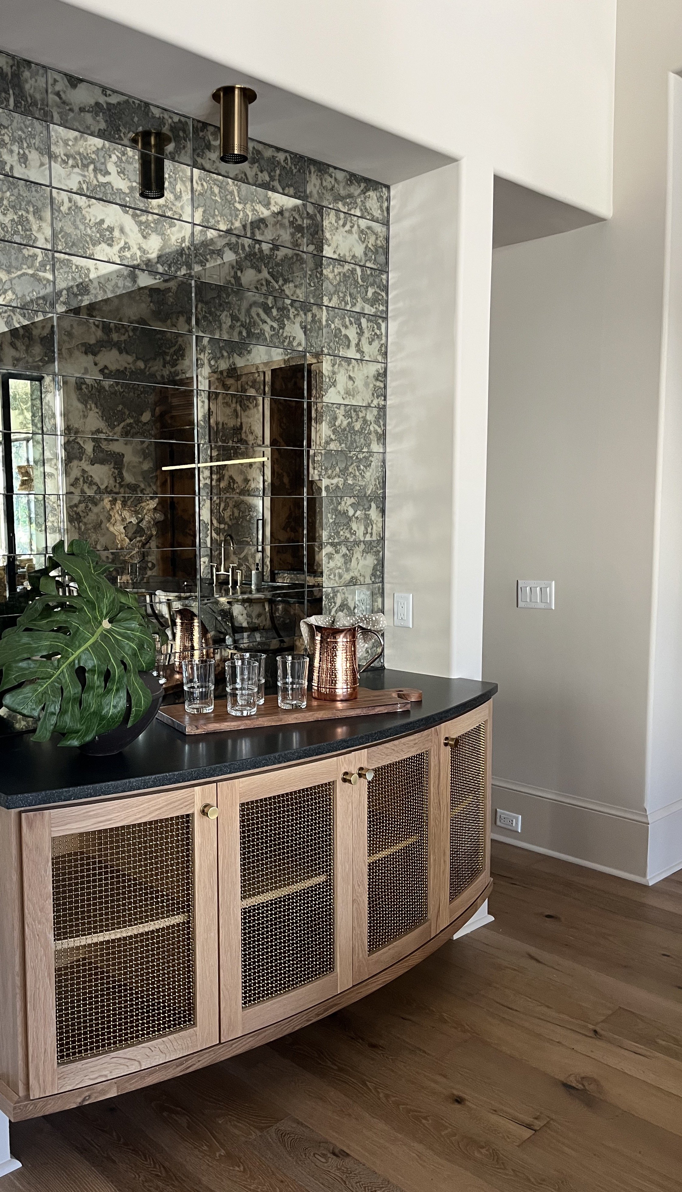 Project: Harrogate Spec House/
Builder: Hagood Homes of the Lowcountry/
Staging: Southern Oaks