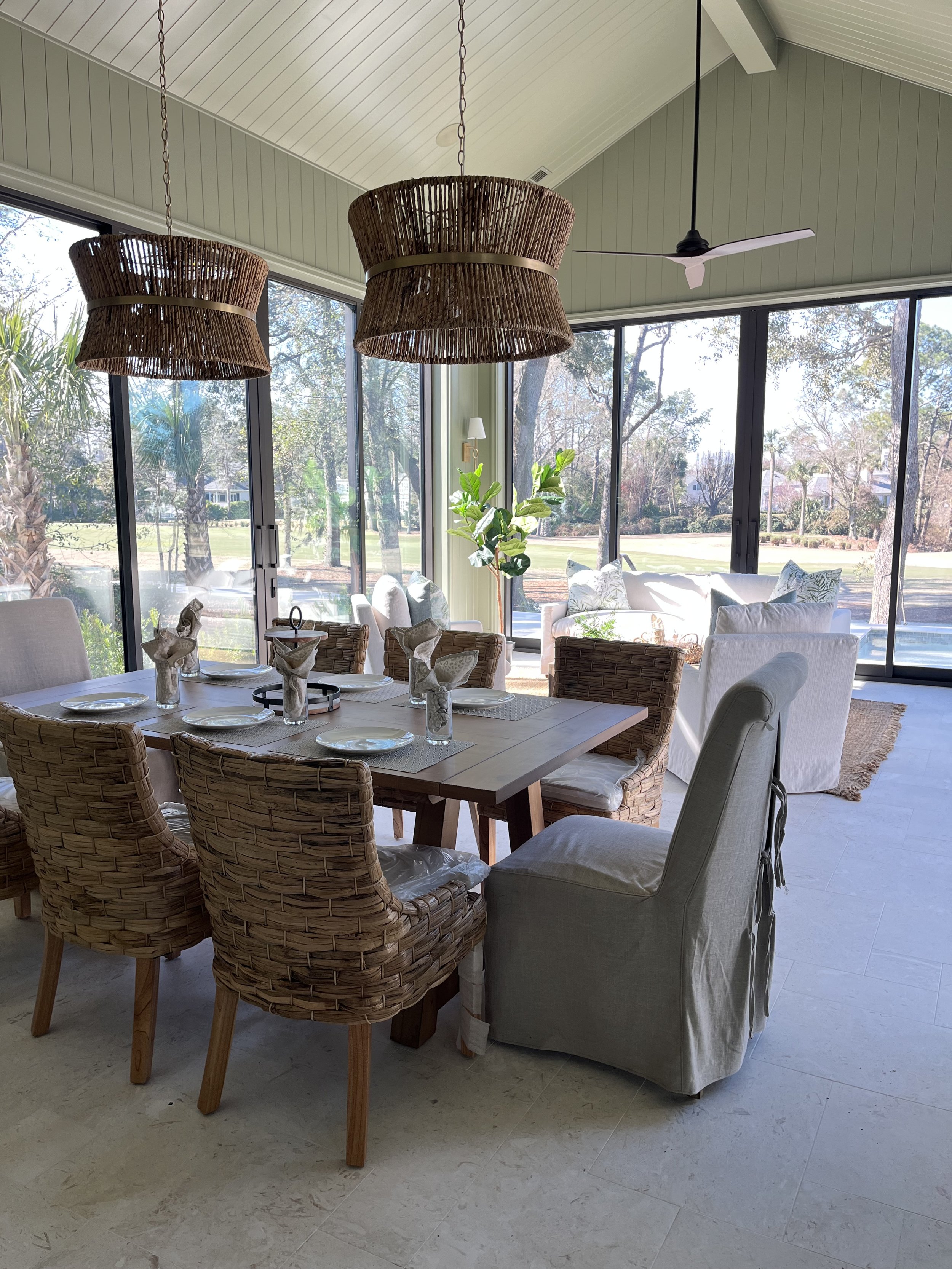 Project: Harrogate Spec House/
Builder: Hagood Homes of the Lowcountry/
Staging: Southern Oaks