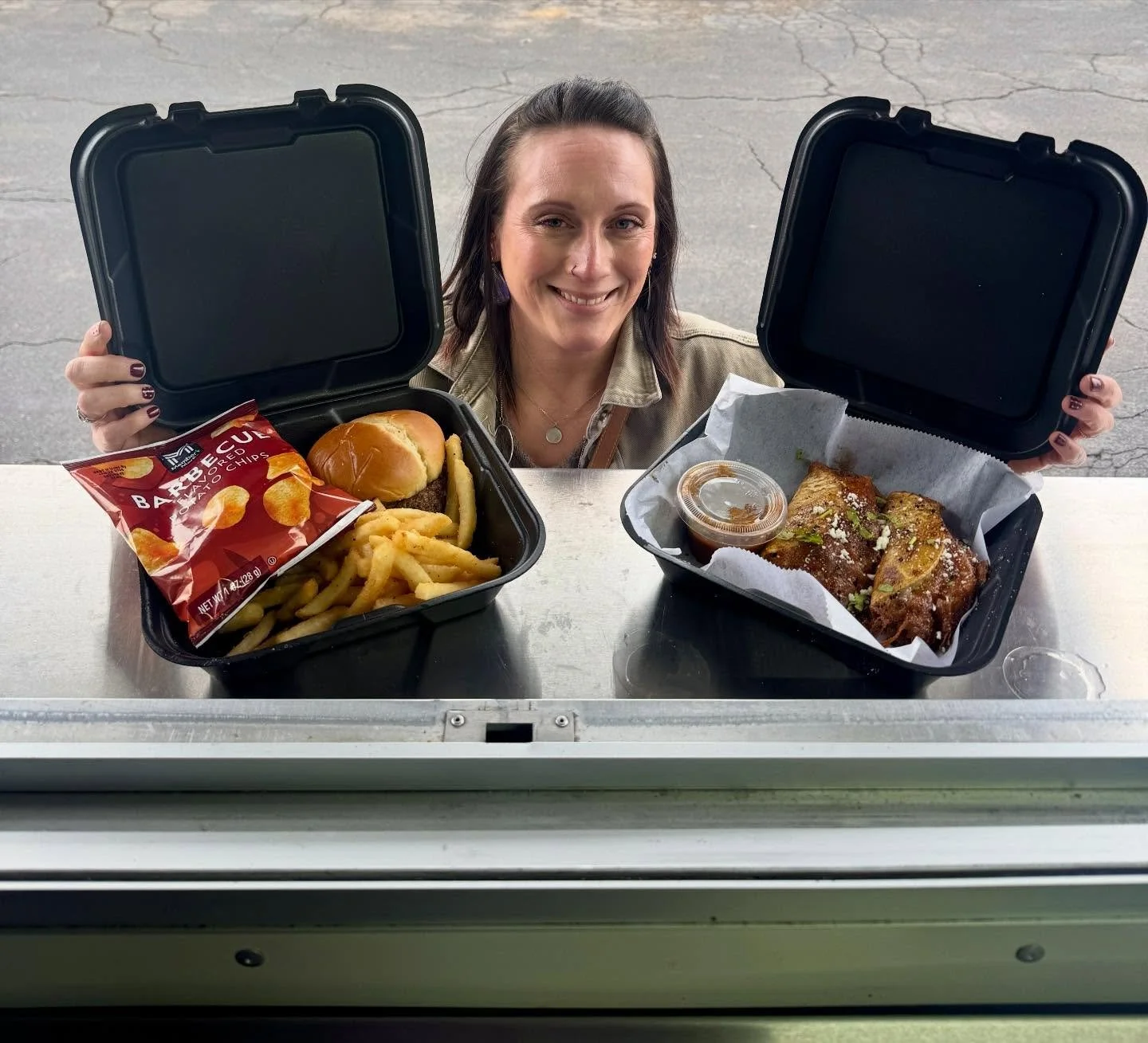 ❄️Thank you to everyone who came out and braved the cold with us yesterday at R&amp;R ACE!🥶🎅🏼
It was a great event&mdash; so many familiar faces and some new ones too.

You sold our carrot cake out in no time, and we loved hearing all the positive