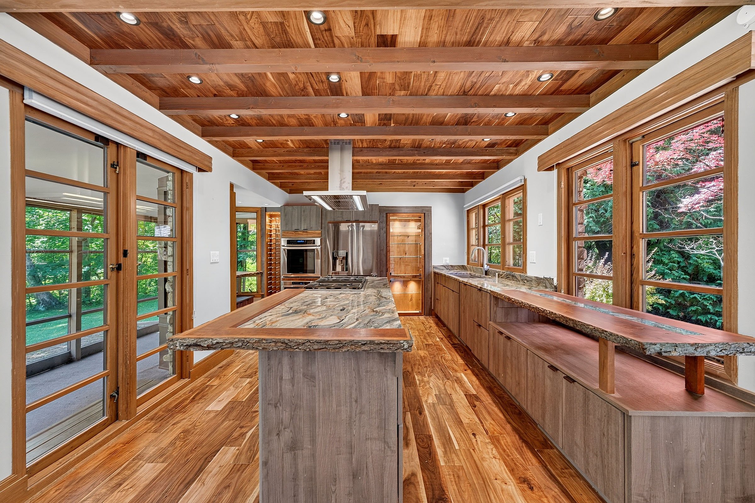 russell barr williamson home in fox point photographed by dream home real estate media