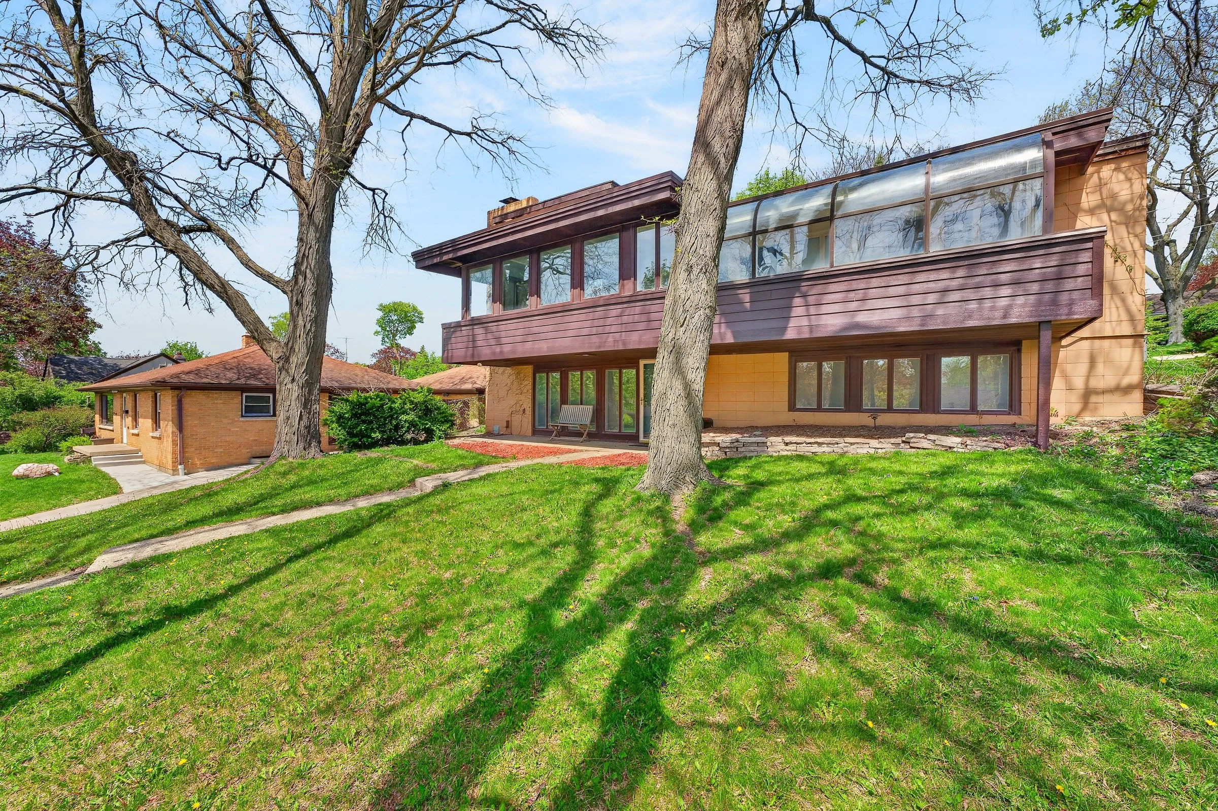Mid-Century Modern listing photography for home in waukesha wisconsin