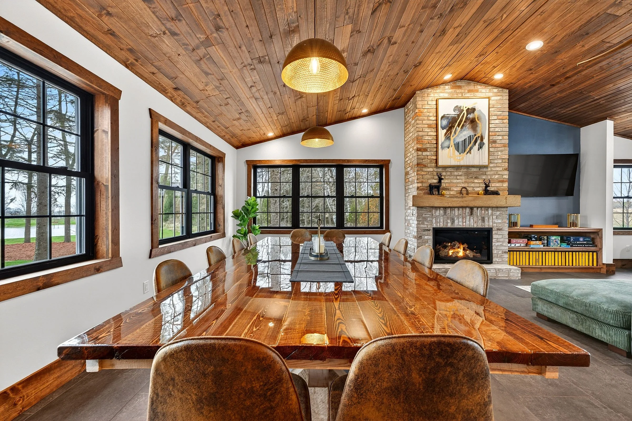 airbnb, vrbo, vacation rental farmhouse on commercial wedding venue property