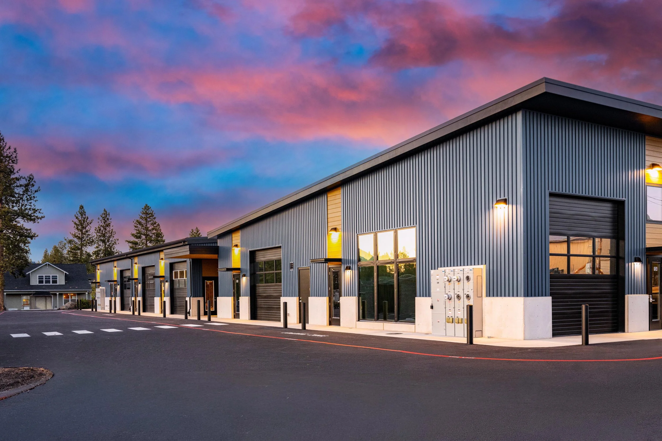 commercial spaces for lease sisters oregon