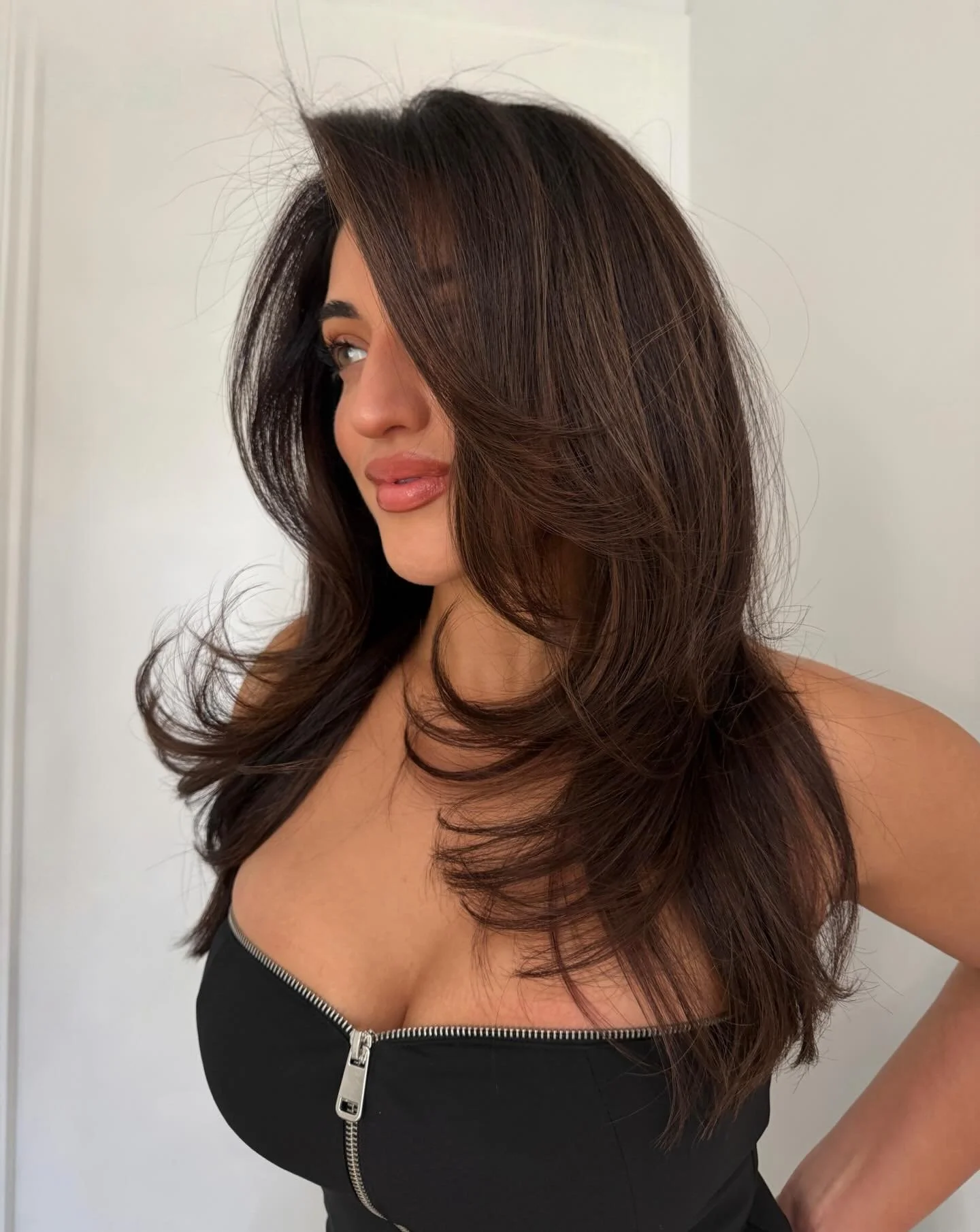 Oooh baby baby is right ✨🤎. This is definitely what some would call lived in luxury. These brunettes hug my heart 💗🧸. 

Are you a brunettes lover?