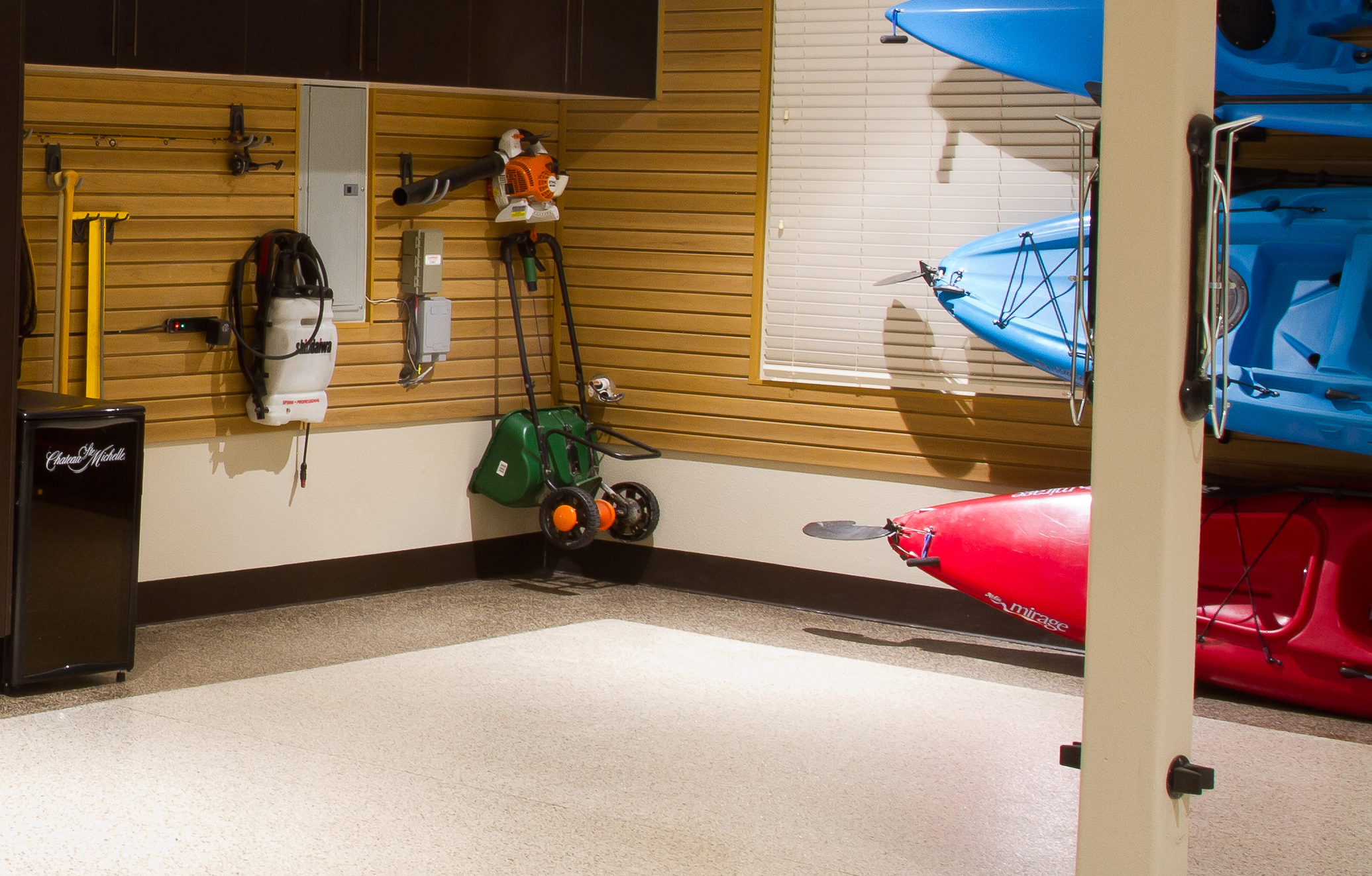 Garage wall system organize