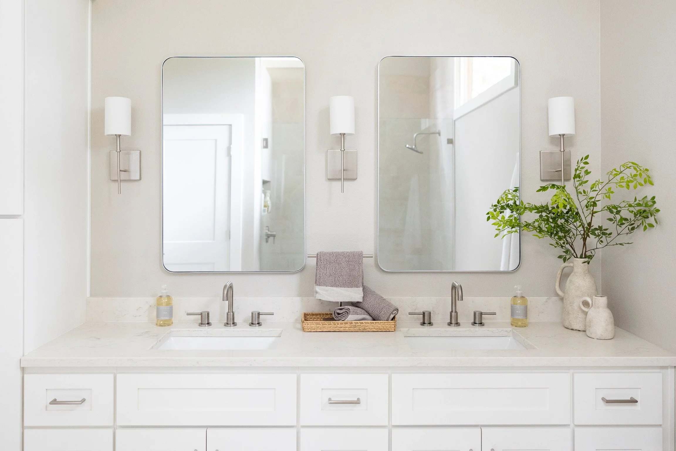 Young Kitchen Image 7