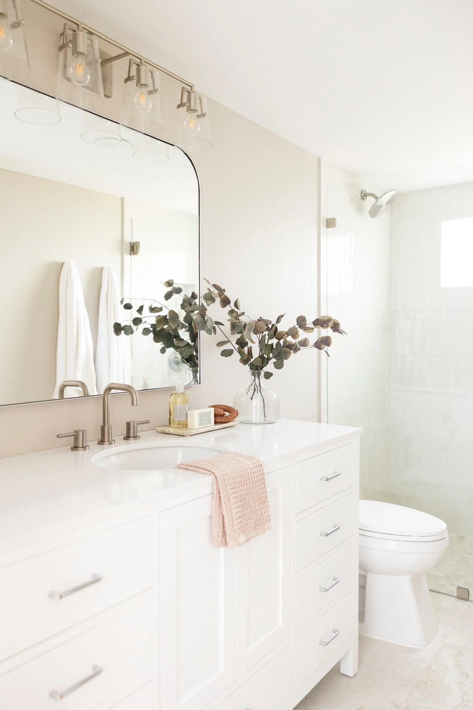 Young Kitchen Image 10