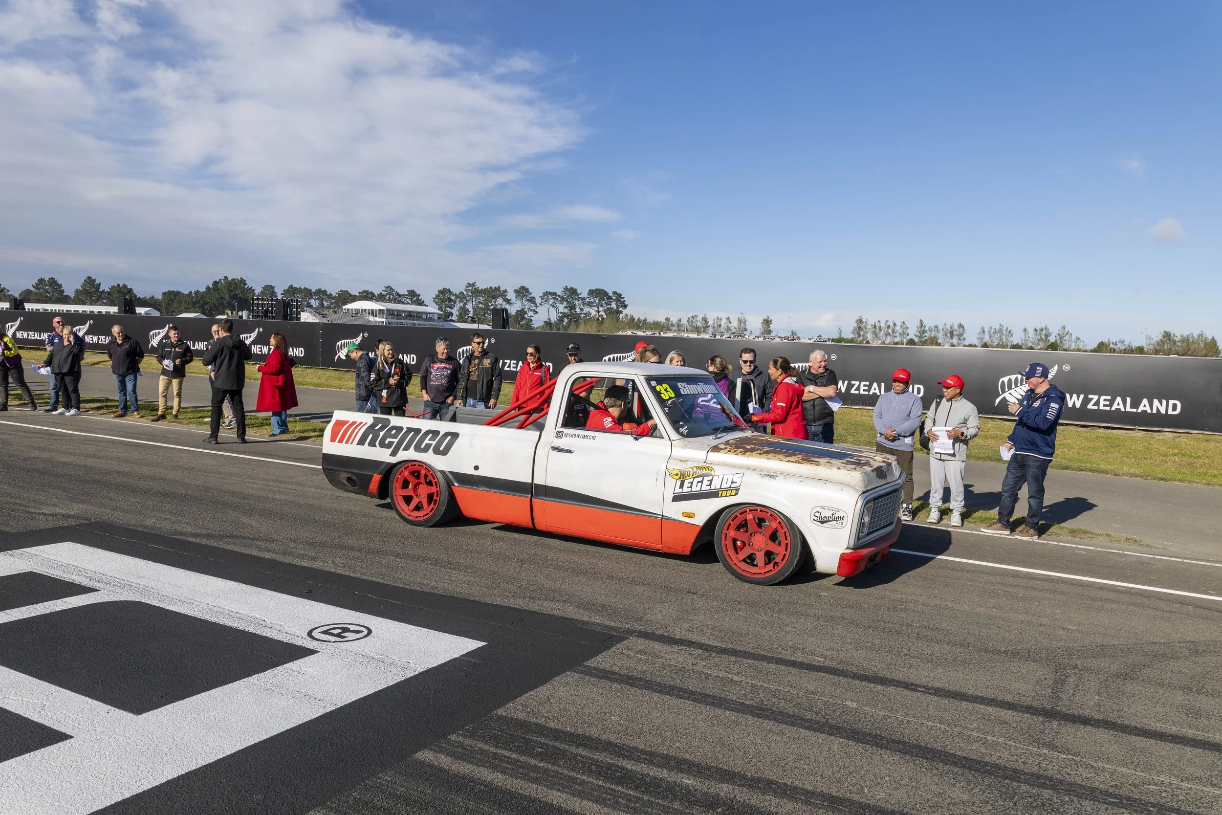 Safety_Car Rides-EV03-26-MH6_9443.jpg