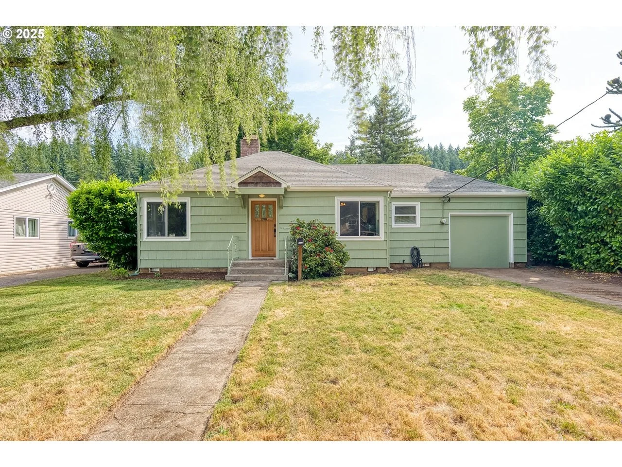 1023 S Water St Silverton OR 97381