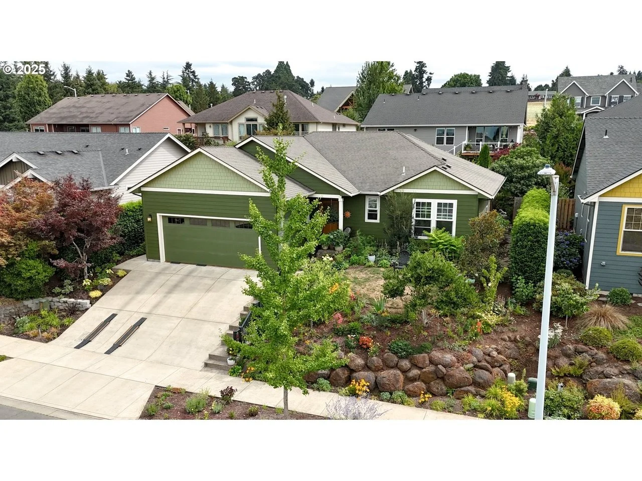 1510 Crestview Dr Silverton OR 97381