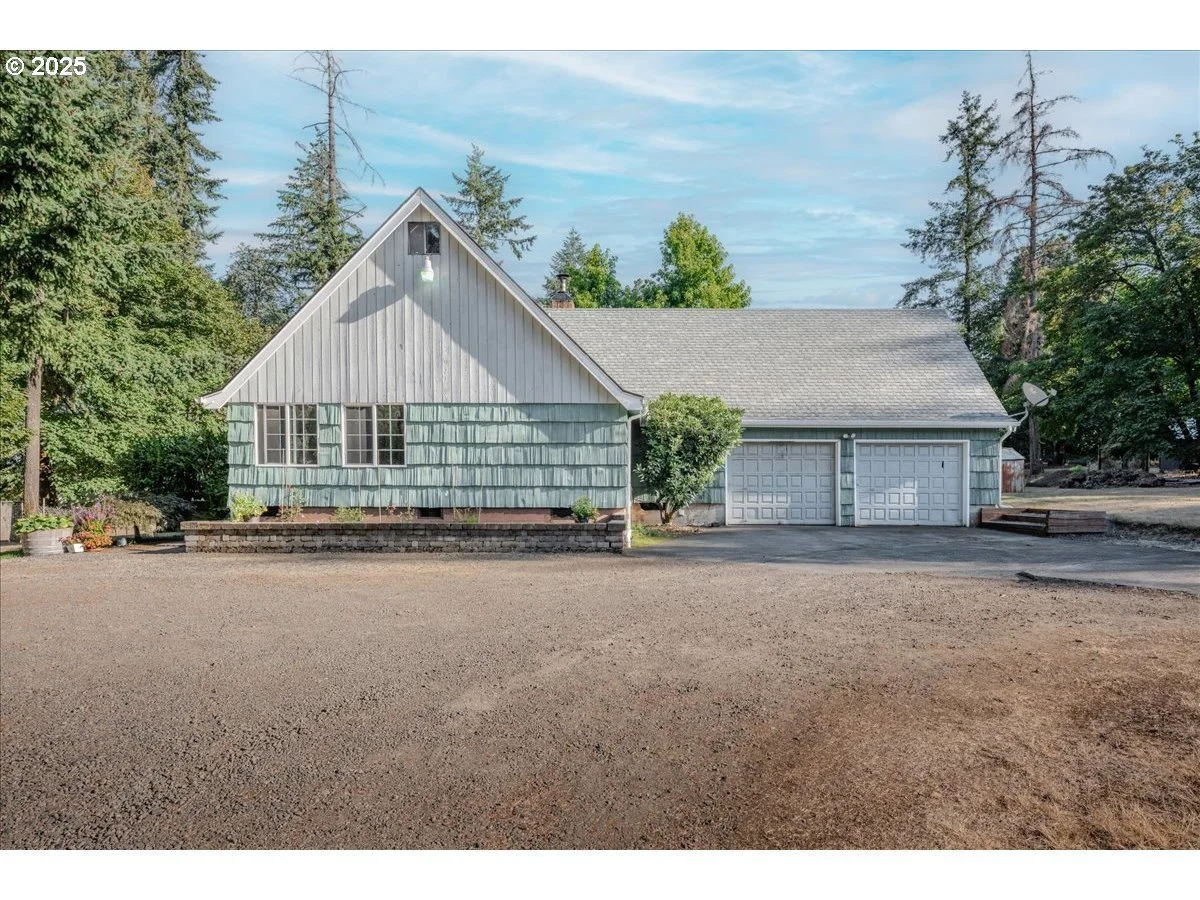 4170 Silver Falls Dr Silverton OR 97381