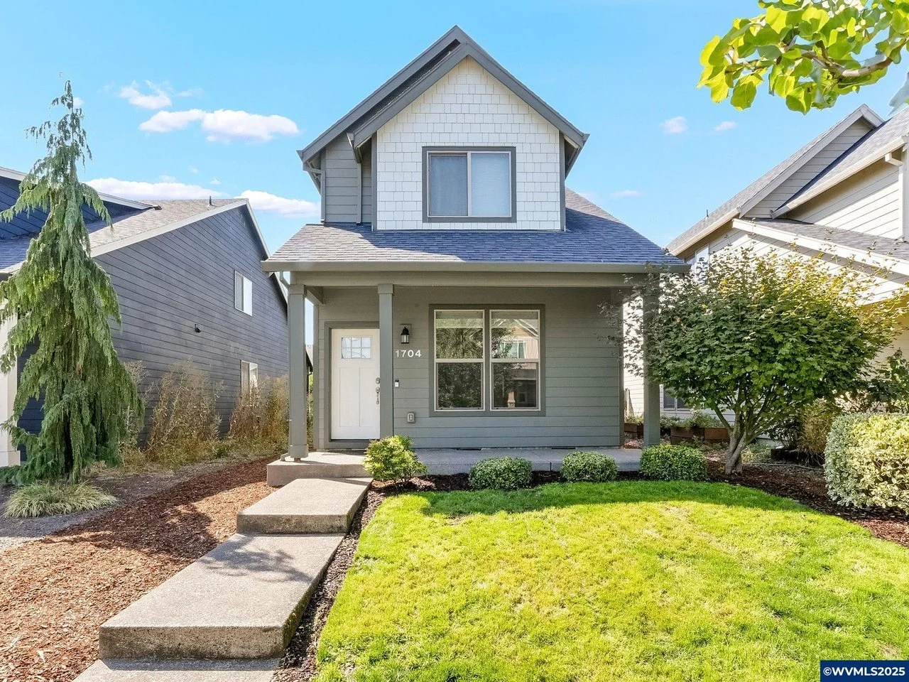 1704 Wood Duck St Silverton OR 97381