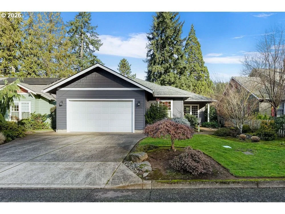 1101 Madison St Silverton OR 97381