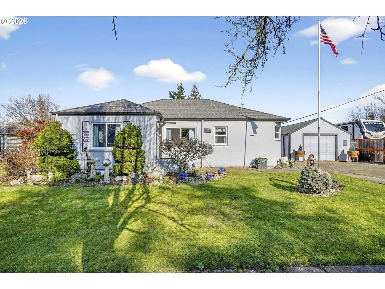 215 May St Mount Angel OR 97362