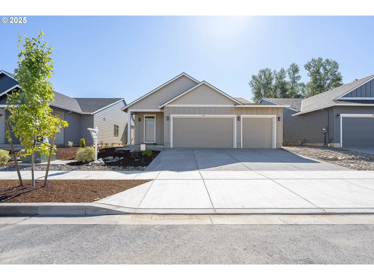 713 Tigerlily St Silverton OR 97381