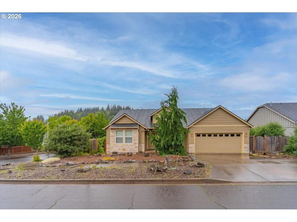 911 Ike Mooney Rd Silverton OR 97381