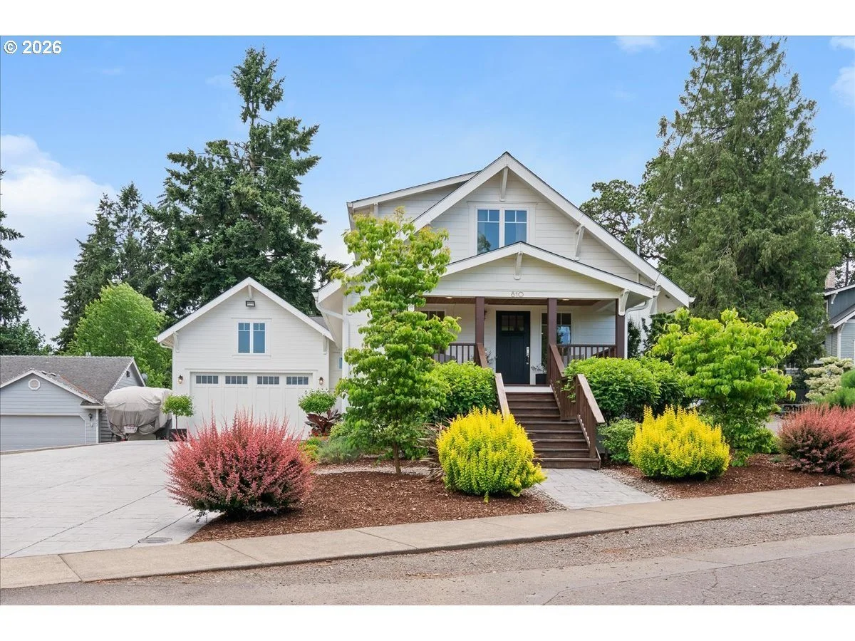 810 Chadwick St Silverton OR 97381