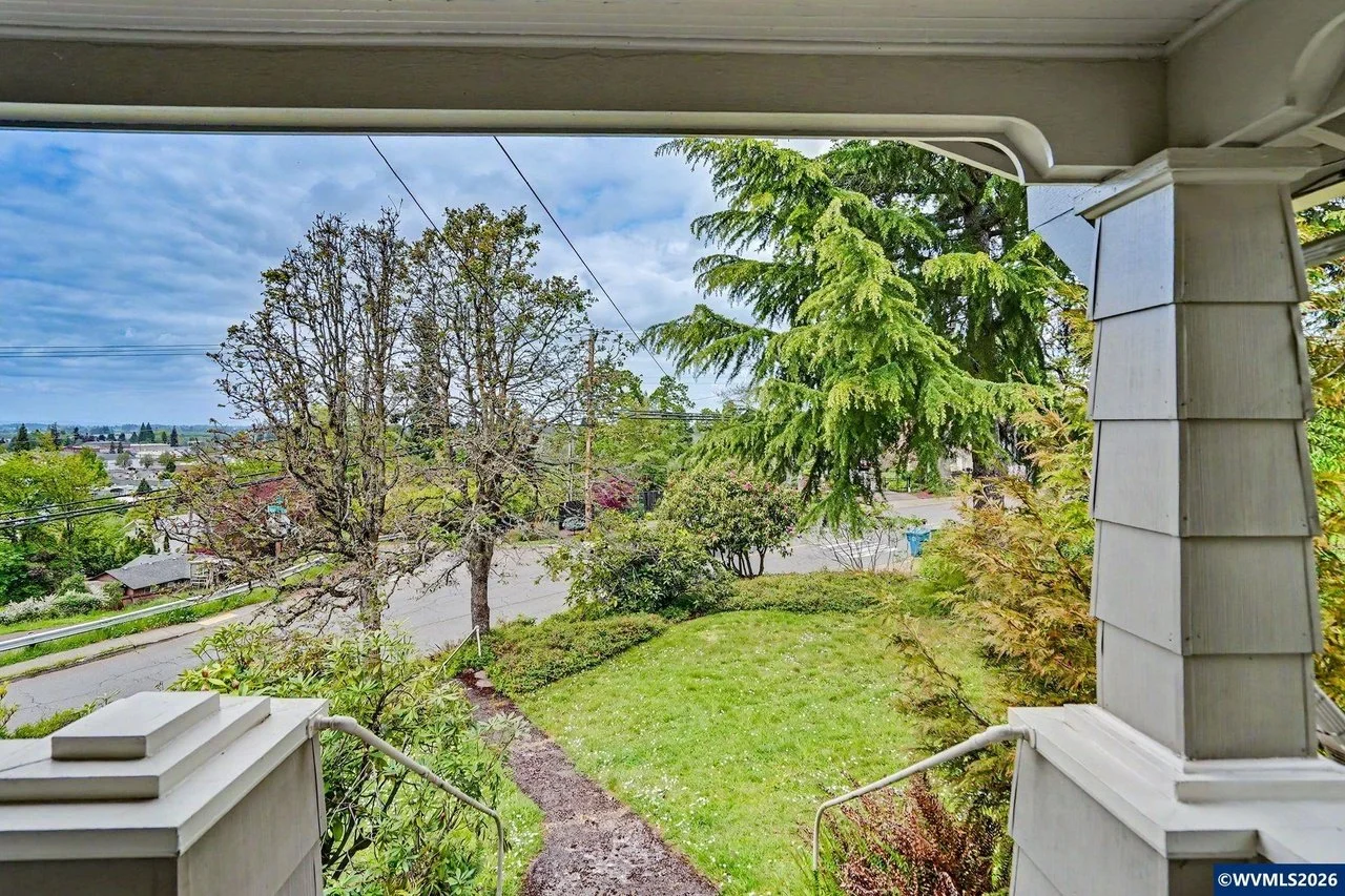 700 Oak St Silverton OR 97381
