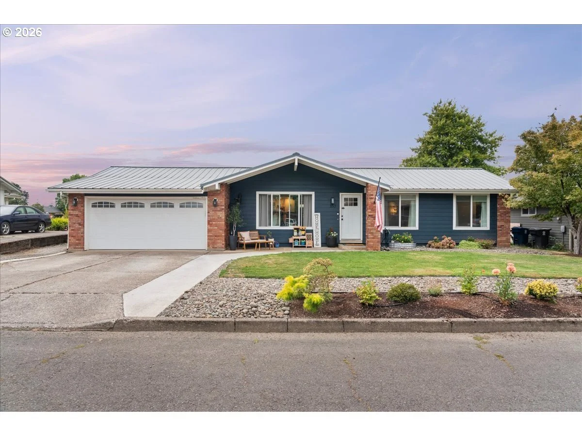 350 Cindy Ln NW, Mount Angel, OR 97362
