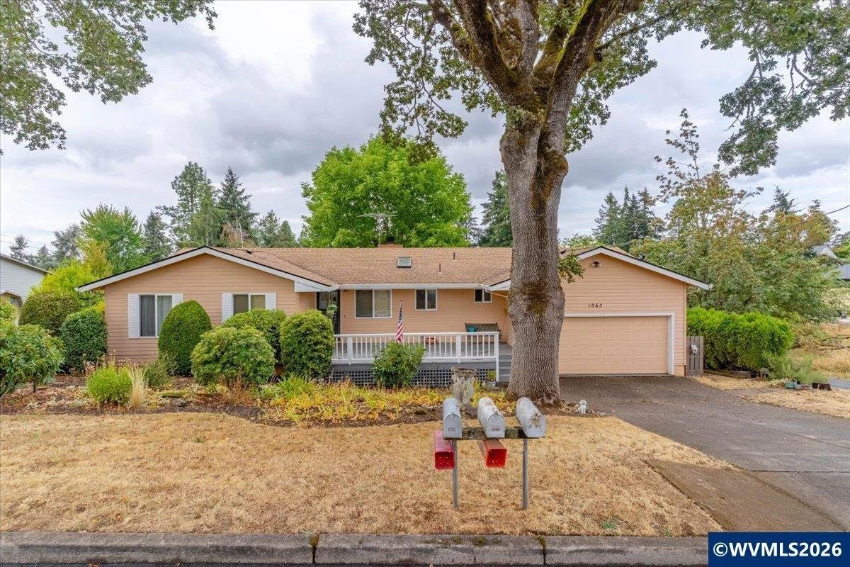 1065 Reserve St, Silverton, OR 97381
