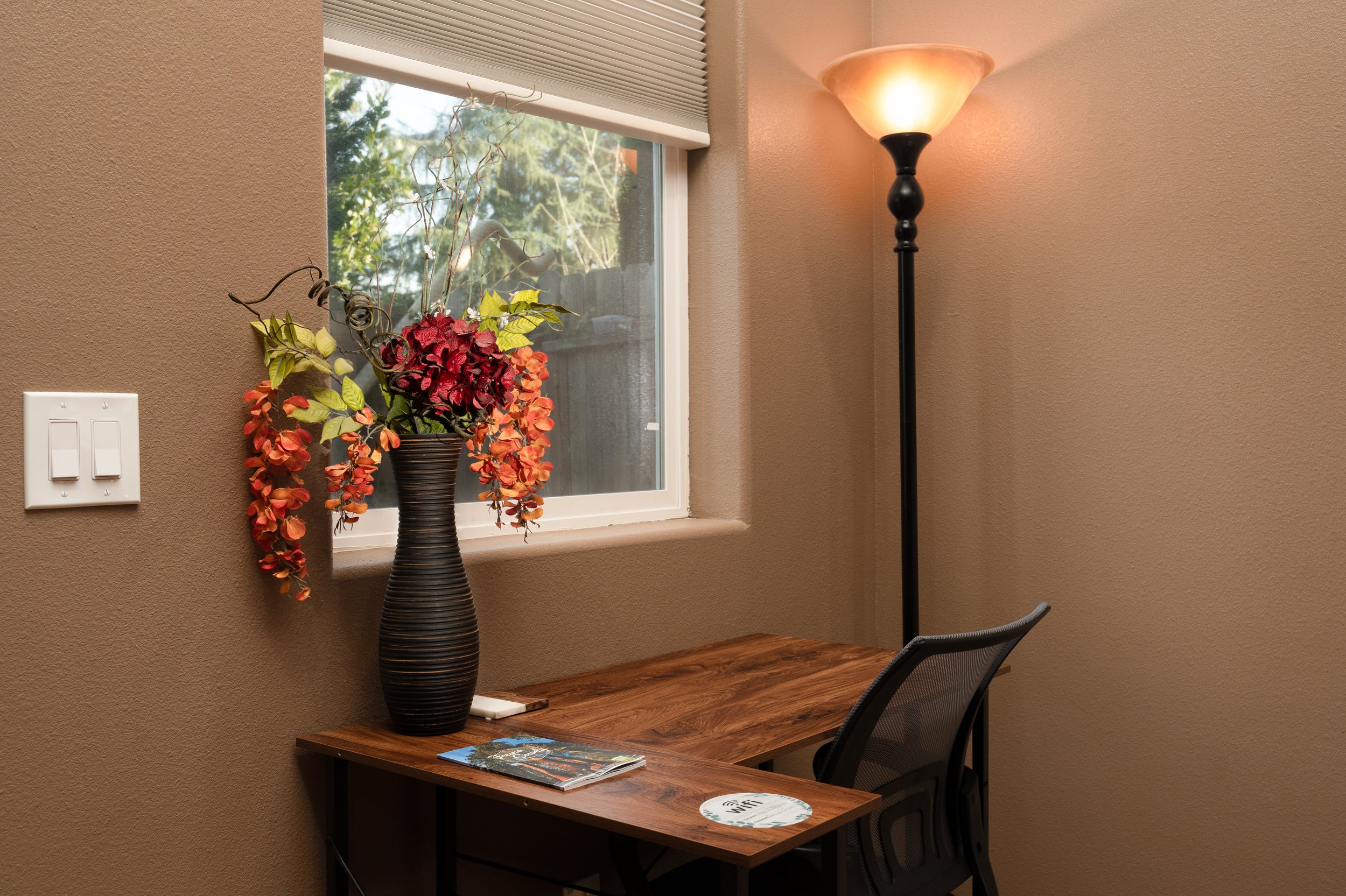 Suite 2 Work Station.jpg