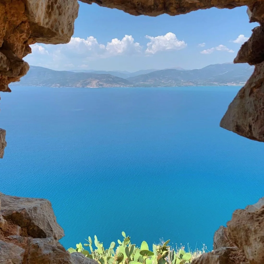 You can just feel it 🇬🇷

#cycladicspaces #greece #greek #greeksummer #greeklife #greeklife #travelblogger #travelphotography