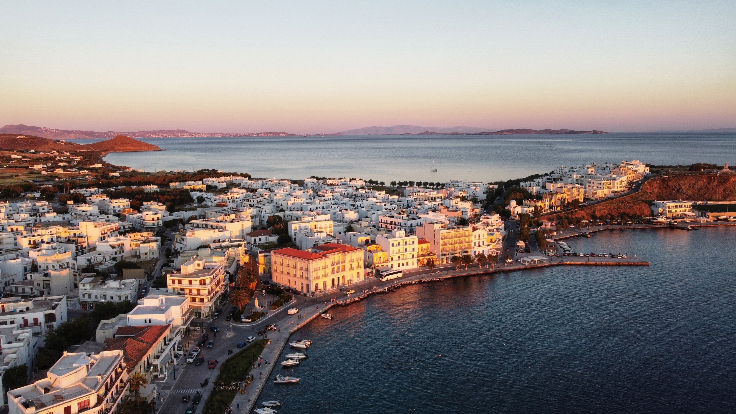 Where it eat and swim in Tinos