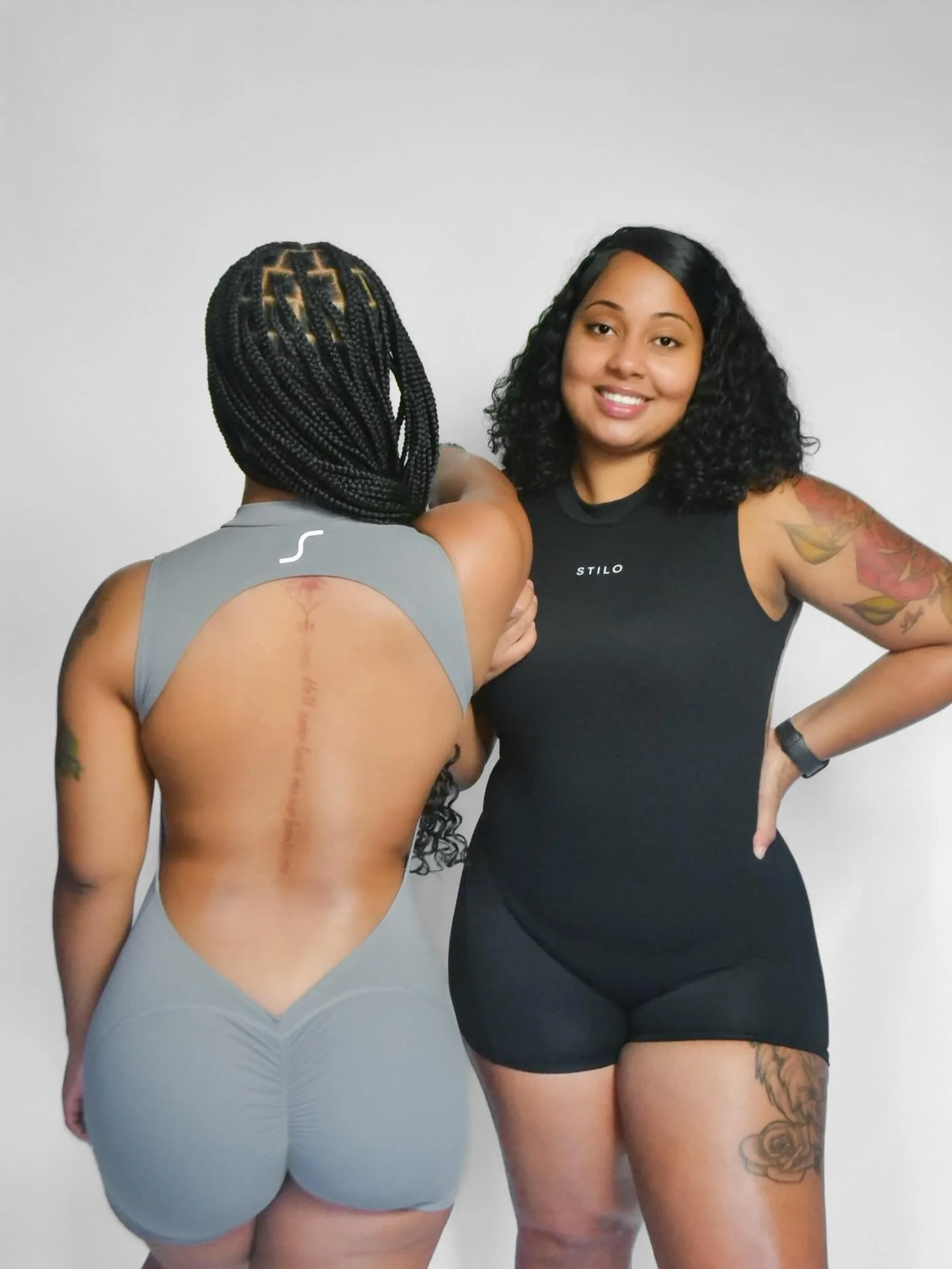 V-ME romper in colors Cloud and Knight have been restocked 

NO MORE RESTOCKS, order while you can 🩶🖤